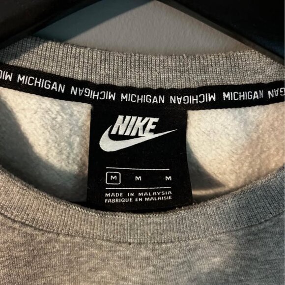 Nike Michigan Crewneck – Grey – Size Medium - Picture 2 of 3